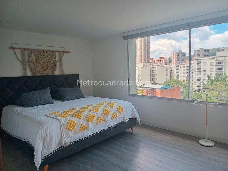 Furnished 2BR Apartment with Independent Parking in El Poblado - 9