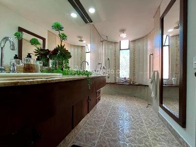 Apartamento en venta en El Poblado, Medellín · foto 15 de 18