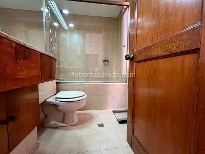 Apartamento en venta en El Poblado, Medellín · foto 16 de 18