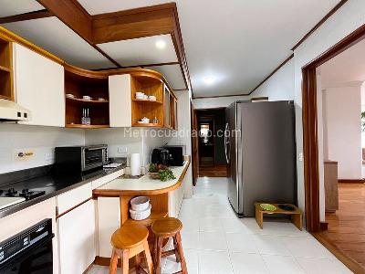Apartamento en venta en El Poblado, Medellín · foto 6 de 18