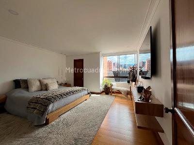 Apartamento en venta en El Poblado, Medellín · foto 9 de 18