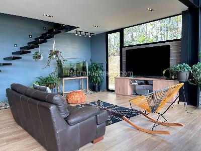 Casa de 3 alcobas en venta en Envigado, Envigado, 400 m² · foto 2 de 19