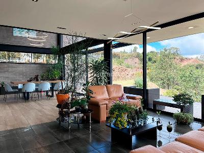 Casa de 3 alcobas en venta en Envigado, Envigado, 400 m² · foto 3 de 19