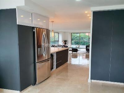 Apartamento de 4 alcobas en venta en El Poblado, Medellín, 277 m² · foto 5 de 16