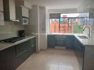 Apartamento de 4 alcobas en venta en El Poblado, Medellín, 277 m² · foto 7 de 16