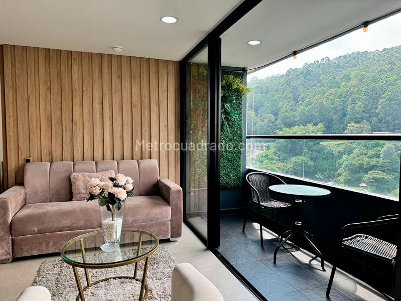 3BR Apartment in EL POBLADO (69 m²)