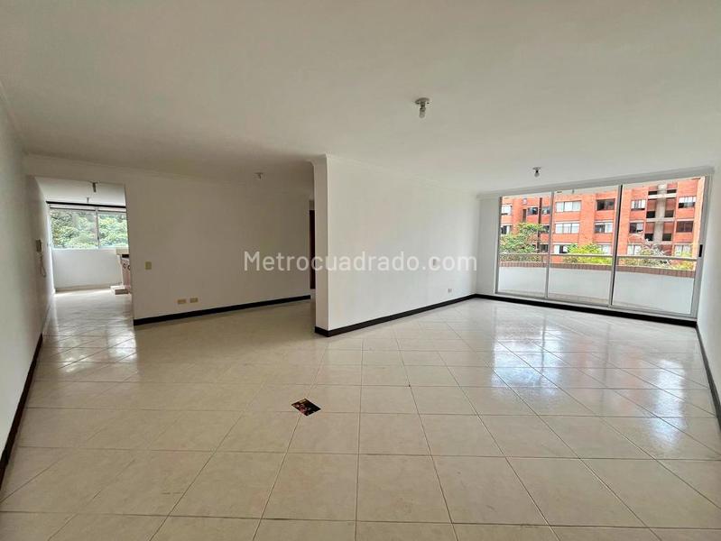 3BR Apartment in EL POBLADO (92 m²)