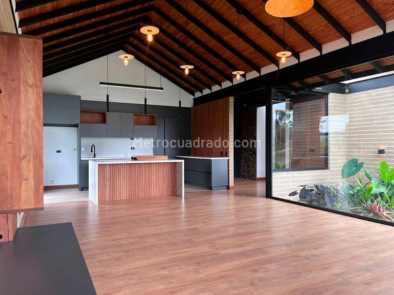 3BR House in EL RETIRO (235 m²) - 3
