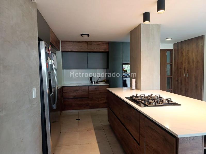 3BR Apartment for Rent & Sale in El Poblado (Gated) - 6