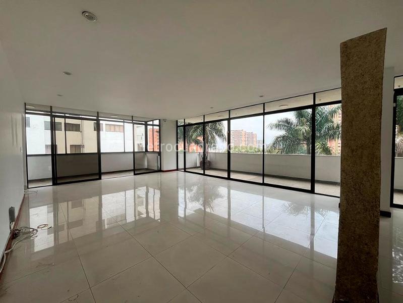 3BR Apartment for Rent in El Poblado with Pool & Elevator - 4