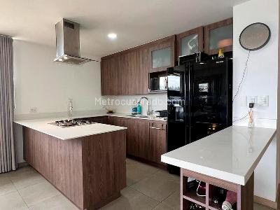 Apartamento de 3 alcobas en venta en Rionegro, Rionegro, 153 m² · foto 4 de 16