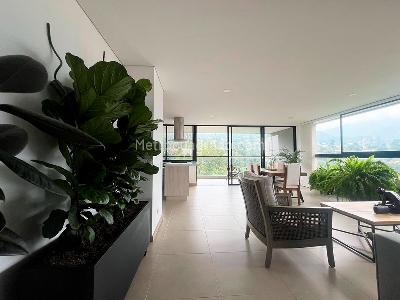 Apartamento de 3 alcobas en venta en Envigado, Envigado, 167 m² · foto 2 de 19