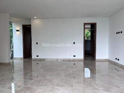 Casa de 3 alcobas en venta en Envigado, Envigado, 406 m² · foto 16 de 20