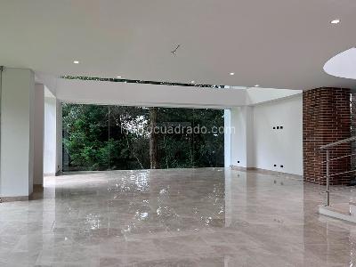 Casa de 3 alcobas en venta en Envigado, Envigado, 406 m² · foto 3 de 20