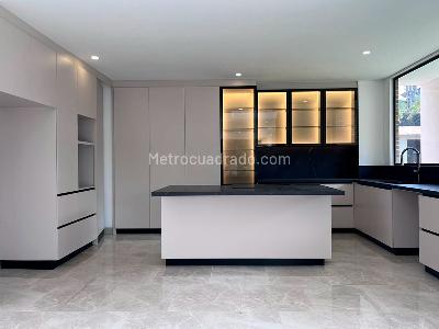 Casa de 3 alcobas en venta en Envigado, Envigado, 406 m² · foto 4 de 20