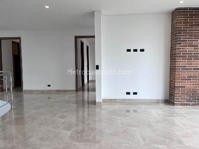 Casa de 3 alcobas en venta en Envigado, Envigado, 406 m² · foto 9 de 20