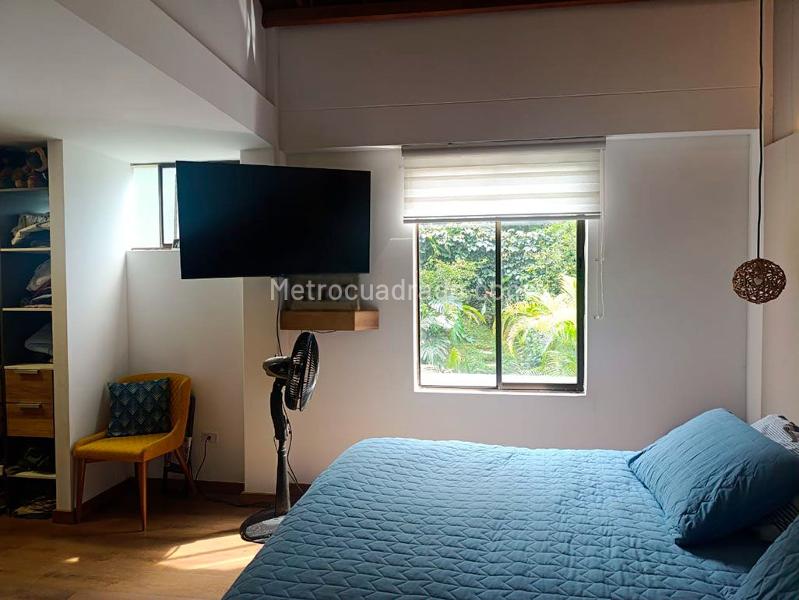 Casa Amoblada de 4 Alcobas con Piscina en El Poblado - 8