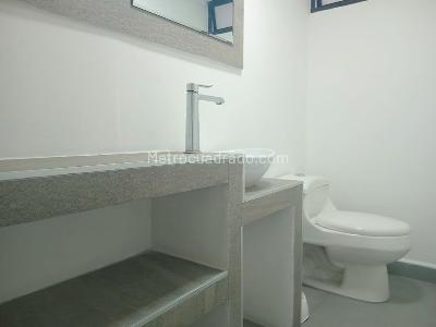 Apartamento de 3 alcobas en venta en El Poblado, Medellín, 155 m² · foto 18 de 19