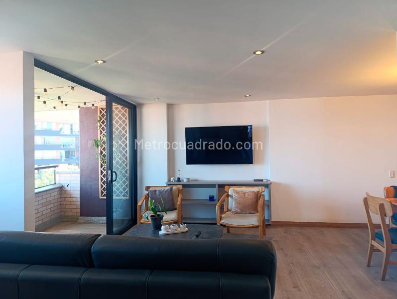 2BR Apartment with Terrace in El Poblado - 3