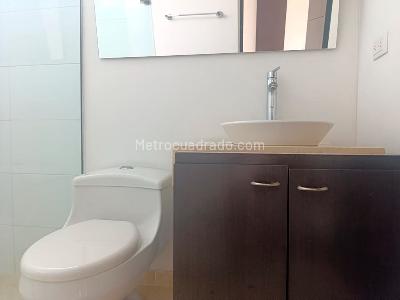 Apartamento de 3 alcobas en arriendo en El Poblado, Medellín, 140 m² · foto 18 de 20
