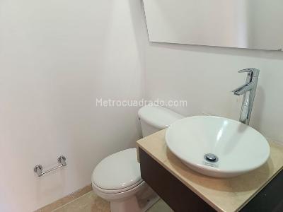 Apartamento de 3 alcobas en arriendo en El Poblado, Medellín, 140 m² · foto 19 de 20