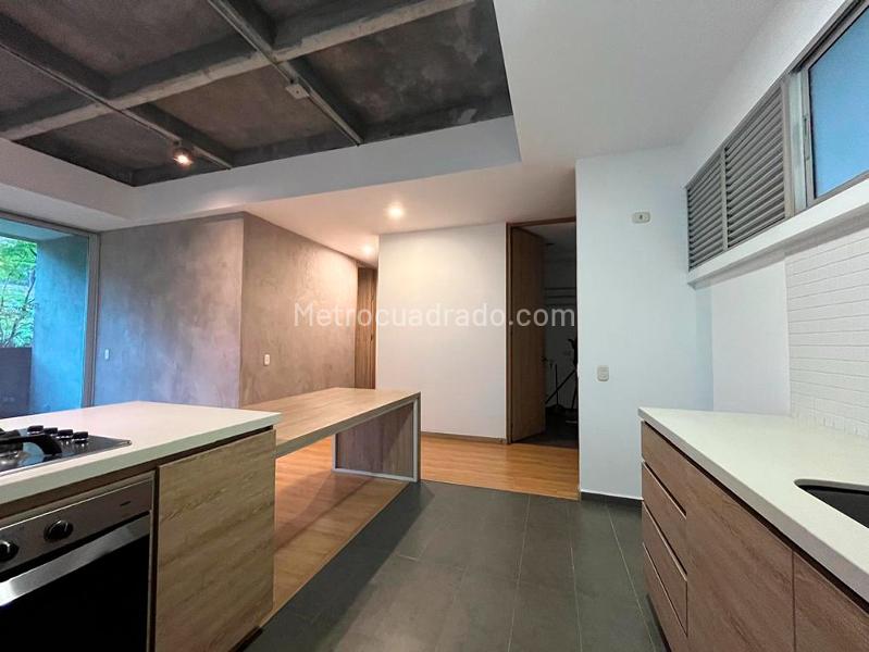 2BR Apartment with Pool in El Poblado - 4
