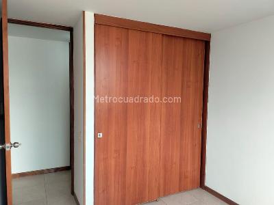 Apartamento de 3 alcobas en arriendo en El Poblado, Medellín, 87 m² · foto 15 de 17