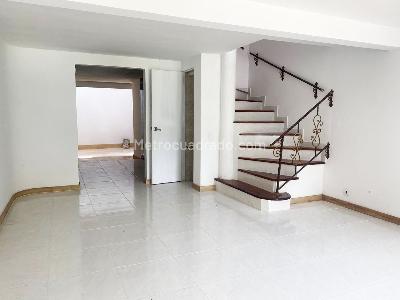 Casa en venta en Envigado, Envigado · foto 3 de 18