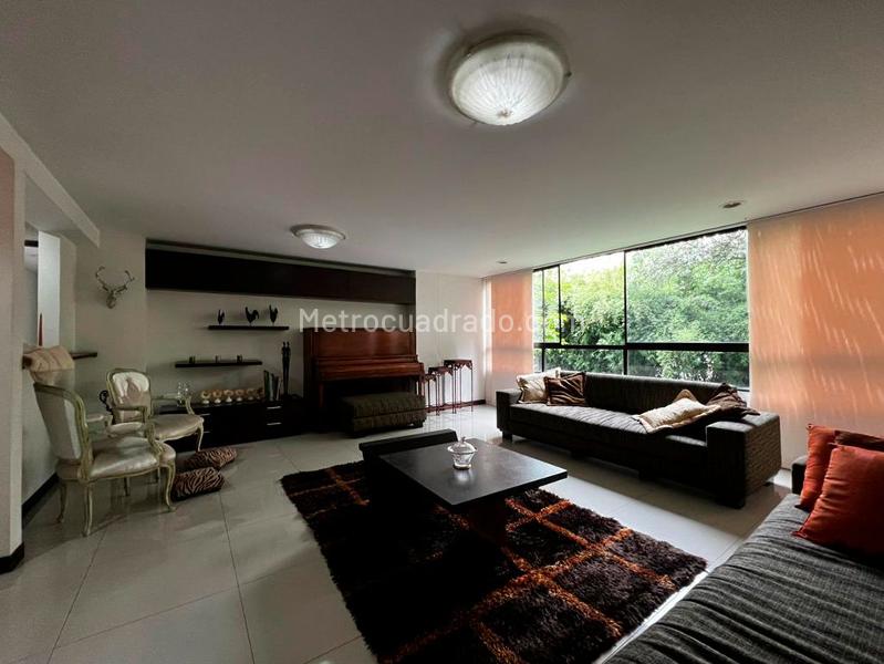 Furnished 3BR Apartment in El Poblado Closed Unit