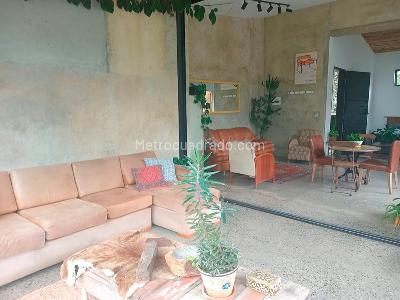 Apartamento de 1 alcoba en arriendo en Envigado, Envigado, 70 m² · foto 2 de 15