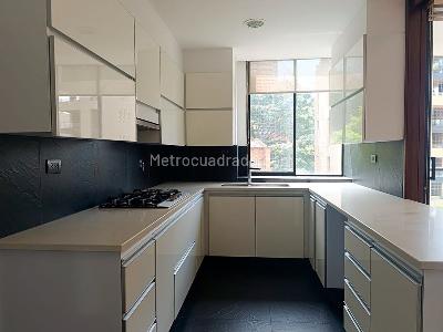 Apartamento de 3 alcobas en venta en El Poblado, Medellín, 190 m² · foto 6 de 19