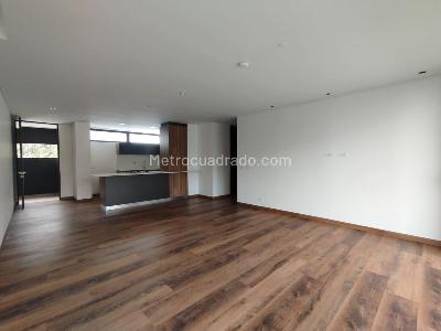 Apartamento de 2 alcobas en venta en El Poblado, Medellín, 104 m² · foto 3 de 13