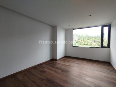 Apartamento de 2 alcobas en venta en El Poblado, Medellín, 104 m² · foto 8 de 13