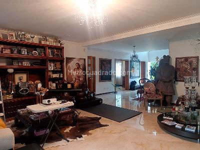 Casa de 4 alcobas en arriendo en El Poblado, Medellín, 450 m² · foto 3 de 20