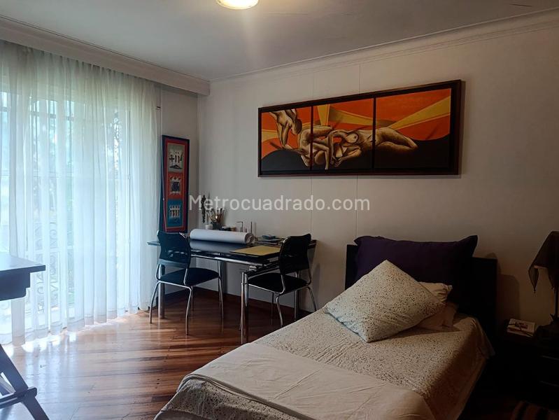 4BR House with 4 Baths in El Poblado Closed Unit - 8