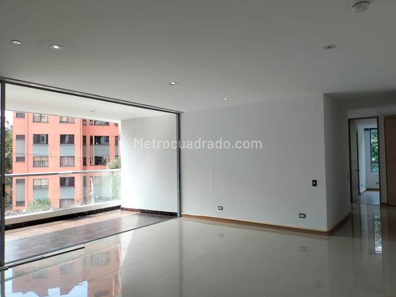 Modern 3BR Apartment for Rent in El Poblado - 2