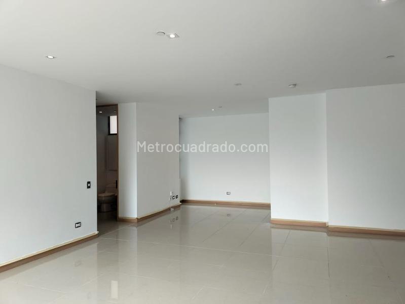 Modern 3BR Apartment for Rent in El Poblado - 3