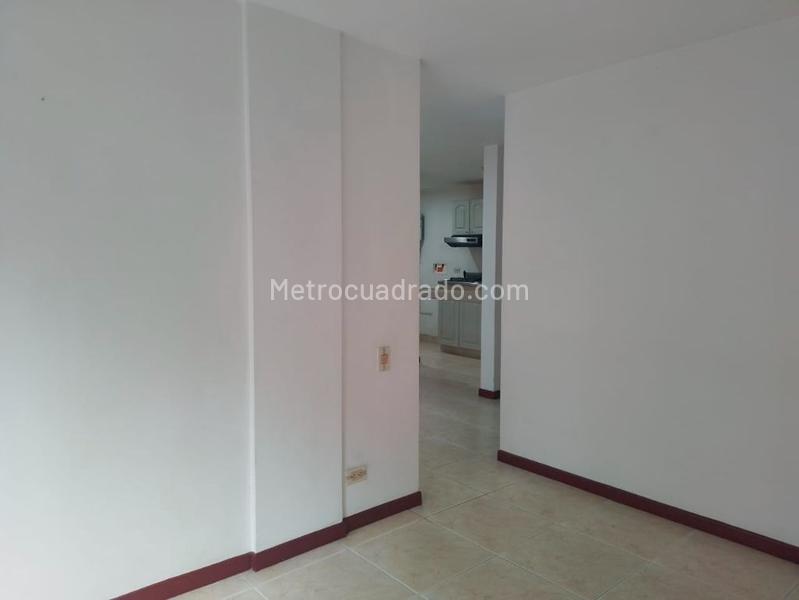 Apartamento de 3 Alcobas en El Poblado (Unidad Cerrada) - 2