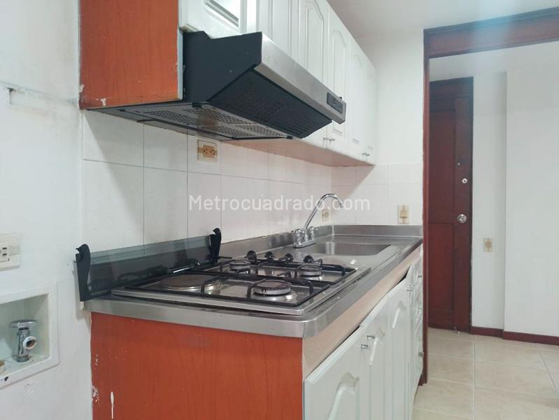 Apartamento de 3 Alcobas en El Poblado (Unidad Cerrada) - 8