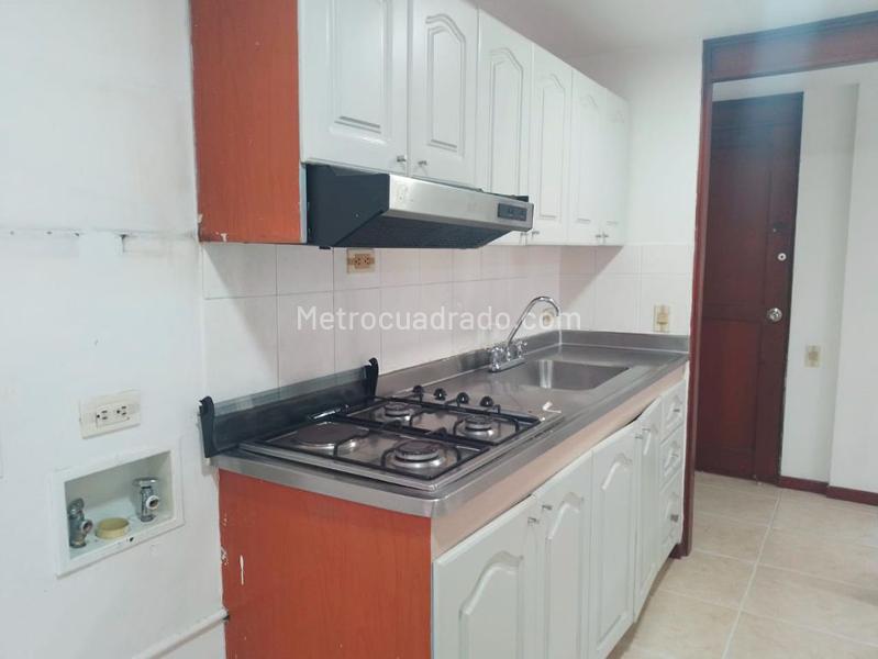 Apartamento de 3 Alcobas en El Poblado (Unidad Cerrada) - 9