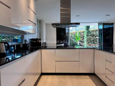 Casa de 3 alcobas en venta en Envigado, Envigado, 400 m² · foto 8 de 20