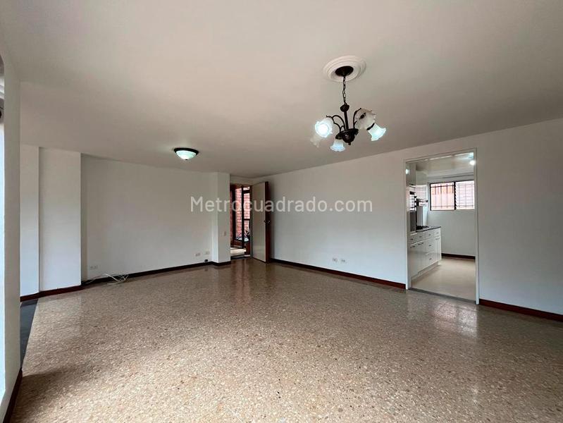 Apartamento Elegante de 3 Alcobas en El Poblado - 3