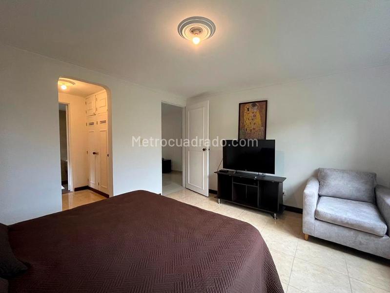 Furnished 4BR Apartment in El Poblado - 9