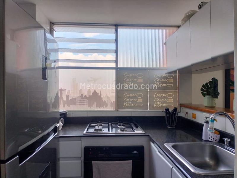 Furnished 1BR Apartment in Central El Poblado - 6