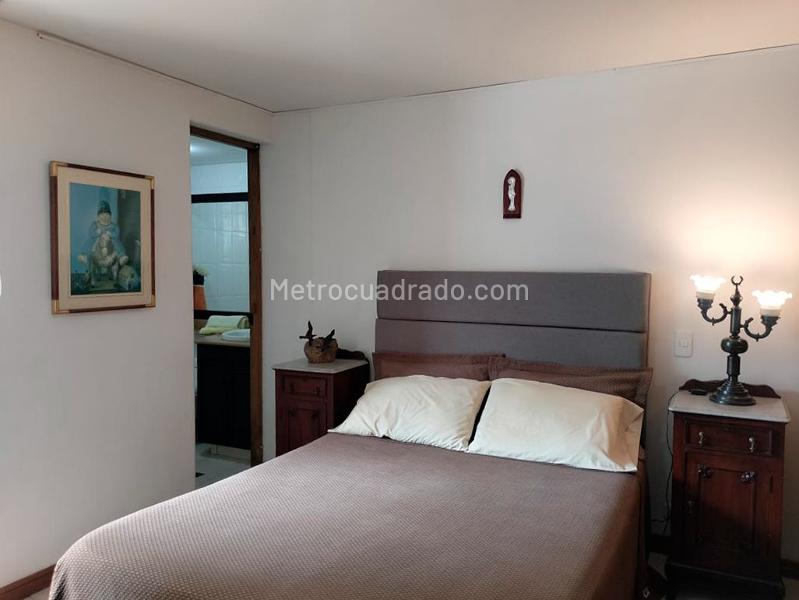 Furnished 1BR Apartment in Central El Poblado - 9