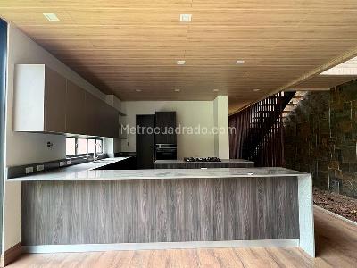 Casa de 4 alcobas en venta en Envigado, Envigado, 500 m² · foto 4 de 17