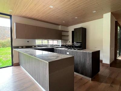 Casa de 4 alcobas en venta en Envigado, Envigado, 500 m² · foto 5 de 17