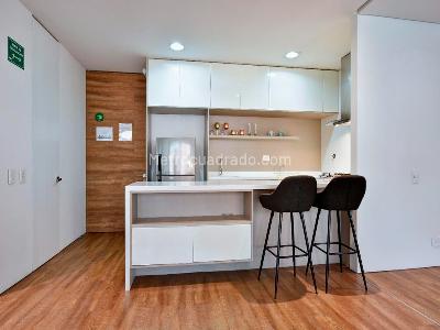 Apartamento de 2 alcobas en venta en El Poblado, Medellín, 84 m² · foto 5 de 15