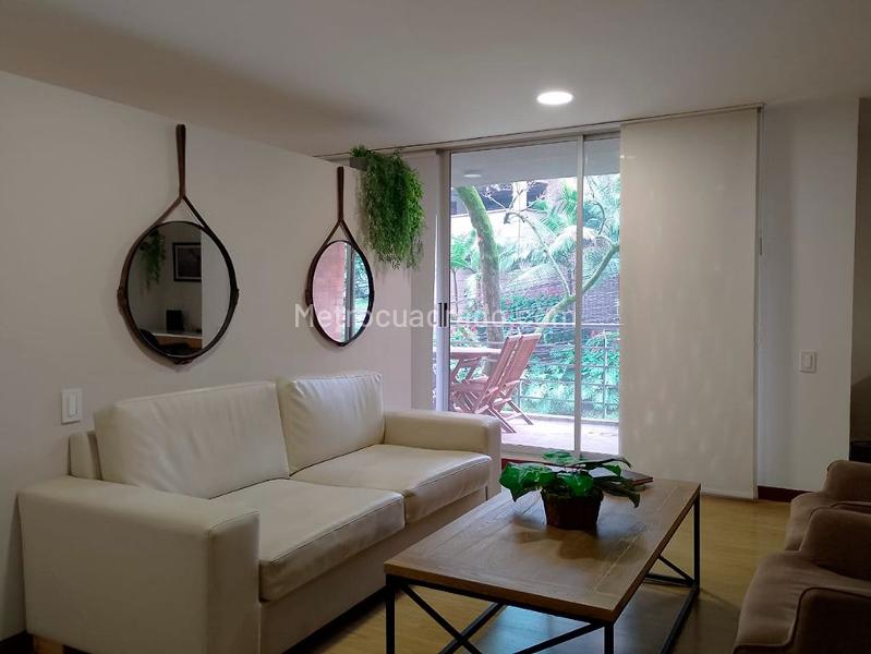 1BR Studio with Balcony and Covered Parking in El Poblado - 2