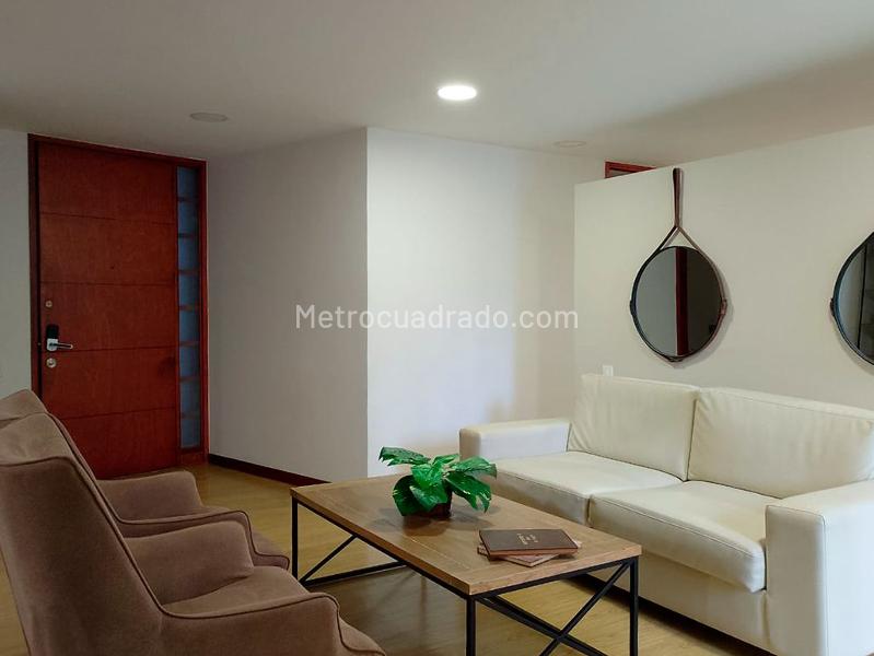1BR Studio with Balcony and Covered Parking in El Poblado - 3